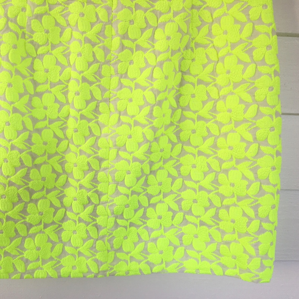 J. CREW BRIGHT YELLOW EMBROIDERED MINI SKIRT WOMENS SIZE 6 - Picture 8 of 15